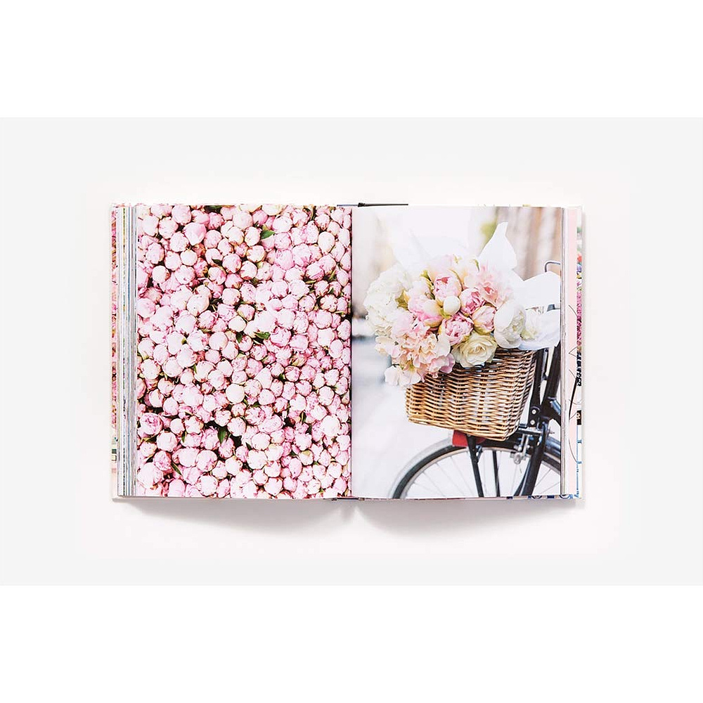 Книга на английском языке "Paris in Bloom", Lane G. - 5
